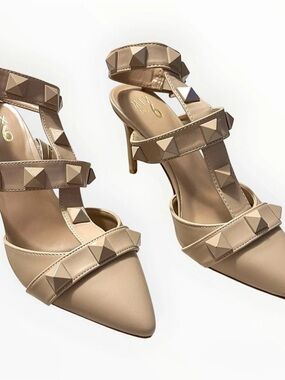 Mix No. 6 Lassy Studded T-Strap Pump Heels Nude Beige Pointed Toe - Size 8